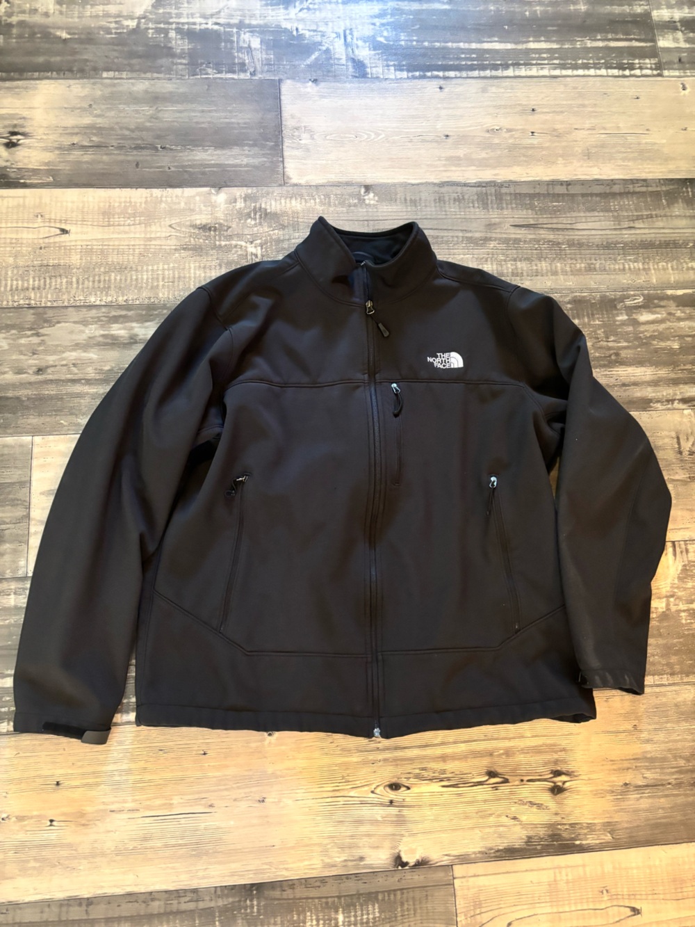 The North Face Black Men's Lightweight Softshell Jacket